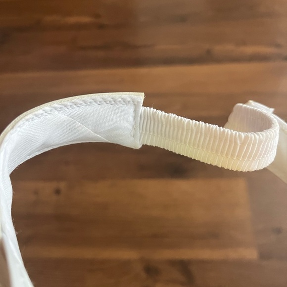 FREE Clear/White Visor w/Jenn - Picture 7 of 11